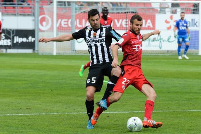 Soi kèo bóng đá Dijon vs Angers diễn ra lúc 20h00 ngày 23/08/2020