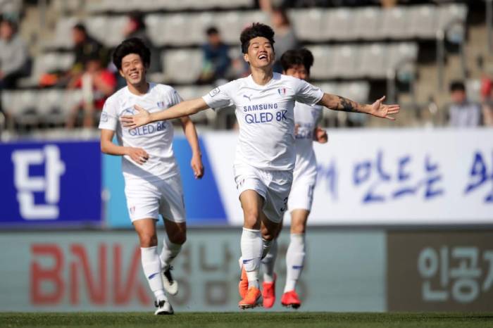 Soi kèo bóng đá Suwon Bluewings vs Busan I’Park – VĐQG Hàn Quốc – 29/08/2020 Soi kèo bóng đá Suwon Bluewings vs Busan I’Park – VĐQG Hàn Quốc – 29/08/2020