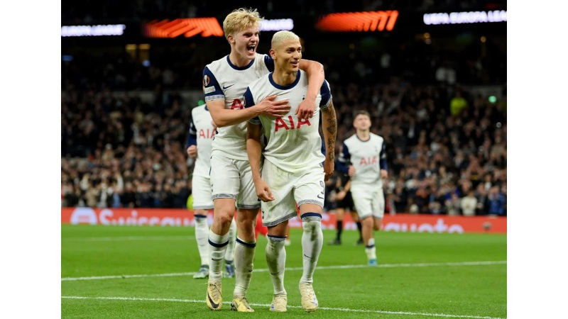 AZ Alkmaar vs Tottenham
